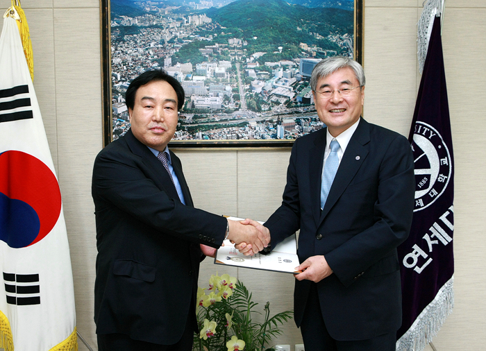 이기태 교수 임명장 전달