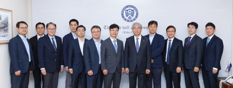 삼일회계법인 및 PwC컨설팅 동문 파트너 기부금 전달식(_EO_9990 10월 30일 삼일회계법인 동문 기금전달식.jpg) 관련사진3