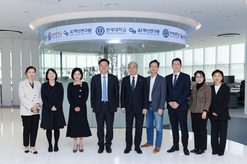 AI 혁신연구원 한국교육학술정보원 에듀테크와 업무협약 MOU(_EO_993410월 31일 AI혁신연구원 에듀테크 MOU.jpg) 관련사진5