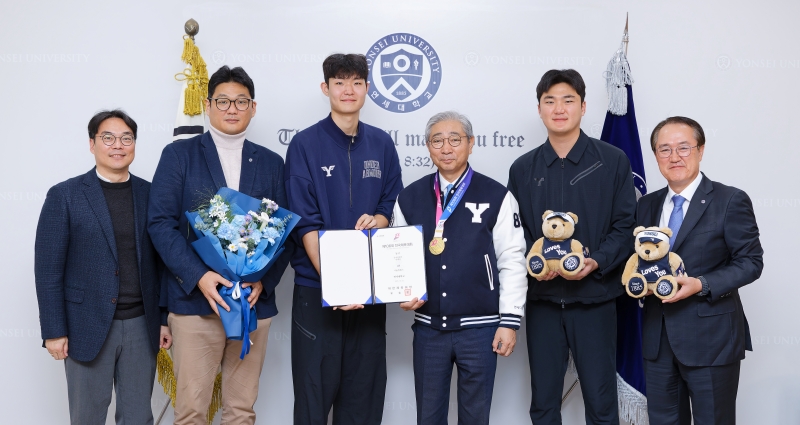 농구부 전국체육대회 우승 인사(_EO_989711월 4일 농구부 전국체육대회 우승.jpg) 관련사진2