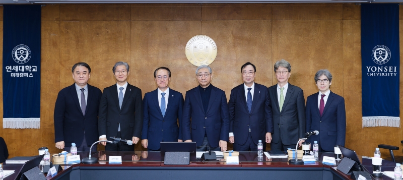 2025학년도 제7차 교무위원회(_EO_084911월 6일 2025학년도 제7차 교무위원회 .jpg) 관련사진2