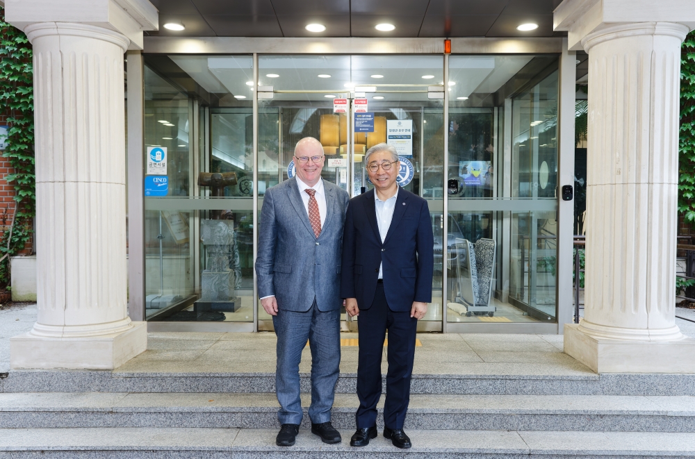 스웨덴 웁살라대학교(Uppsala University) 총장 접견(_EO_71157월 10일 Uppsala University.jpg) 관련사진1